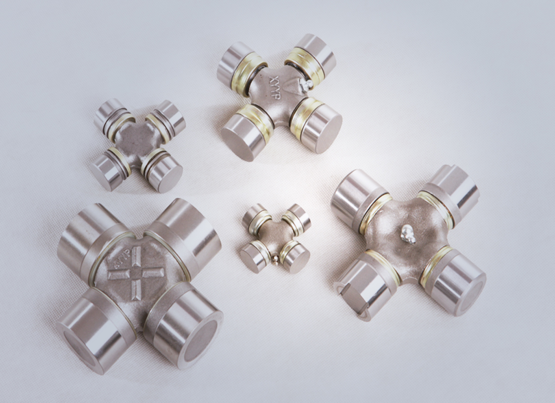 萬(wan)向節十(shi)字軸-EQ153方(fang)向機萬(wan)向節-φ18×47-鷹(ying)牌軸承(cheng)